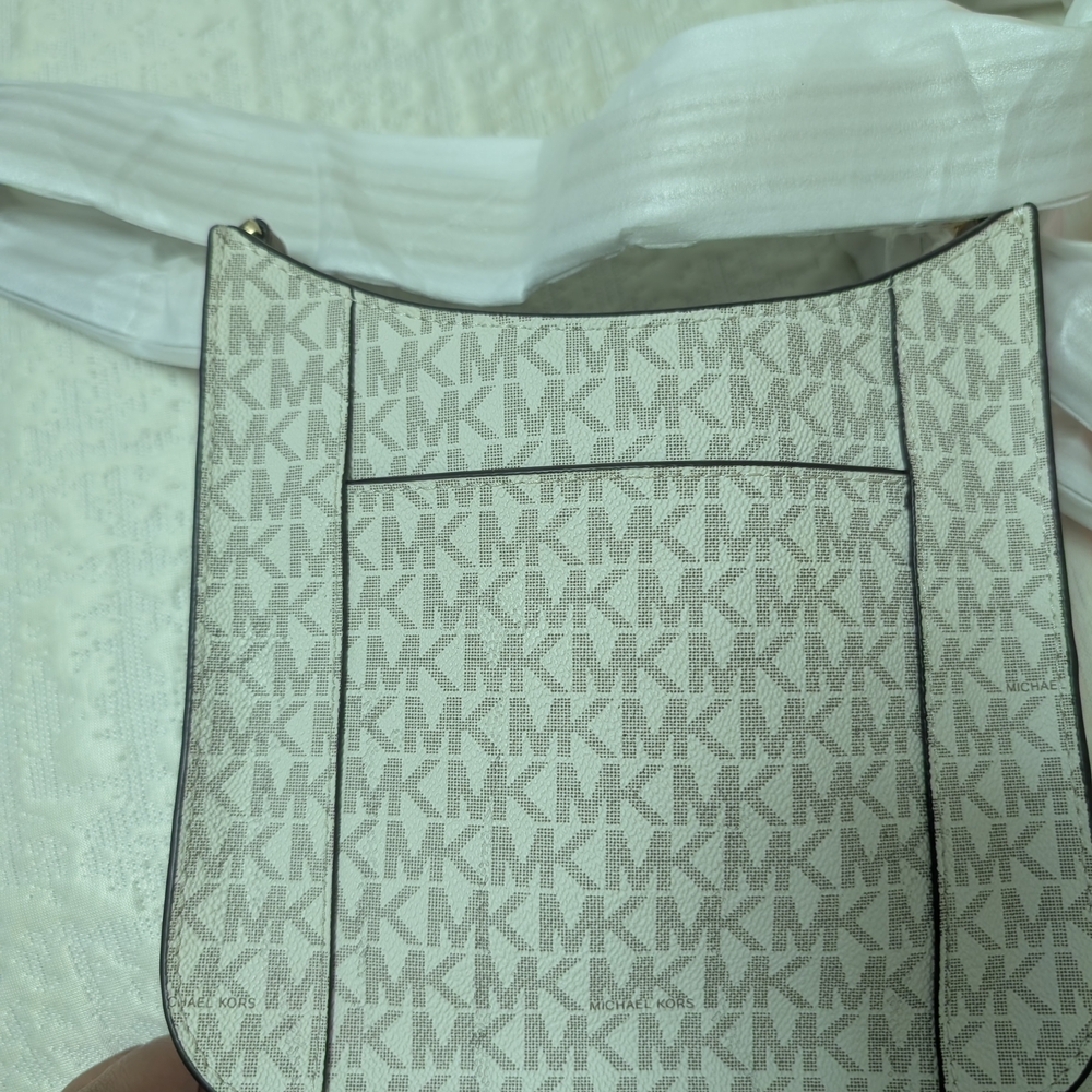 Michael Kors White/Beige Logo Shoulder Bag with Gold Hardware - Picture 2 of 3